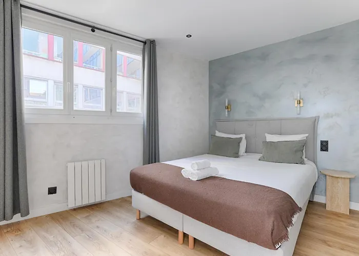 Maison De Charme Au Coeur De Batignolles