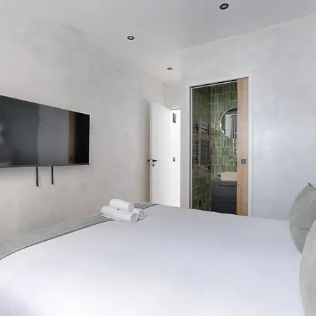 Maison De Charme Au Coeur De Batignolles *